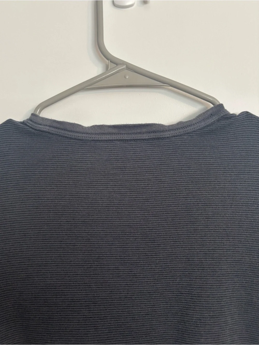 Banana Republic Short Sleeve Crewneck T-Shirt Charcoal XL Stripe Casual Tee
